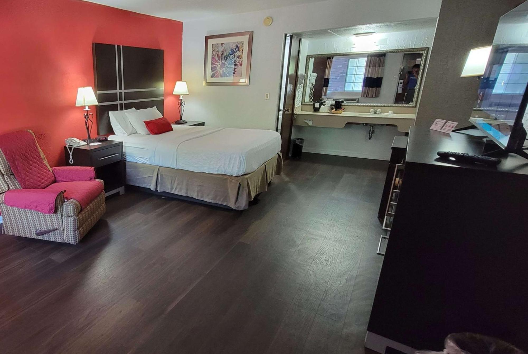 Ramada By Wyndham Mountain Home Exteriér fotografie